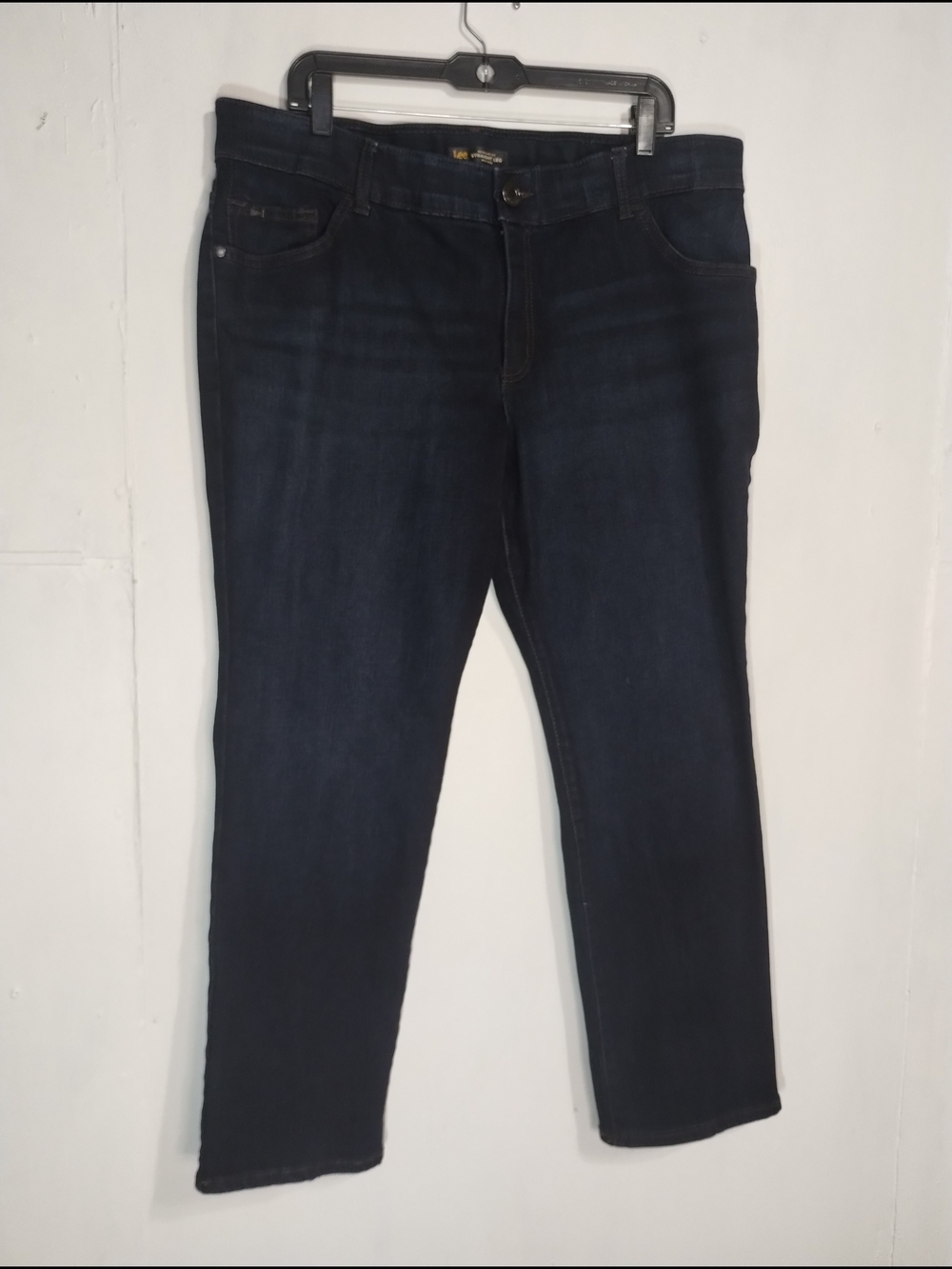 Lee Women's  Straight Leg, Mid Rise Jeans in Dark Indigo